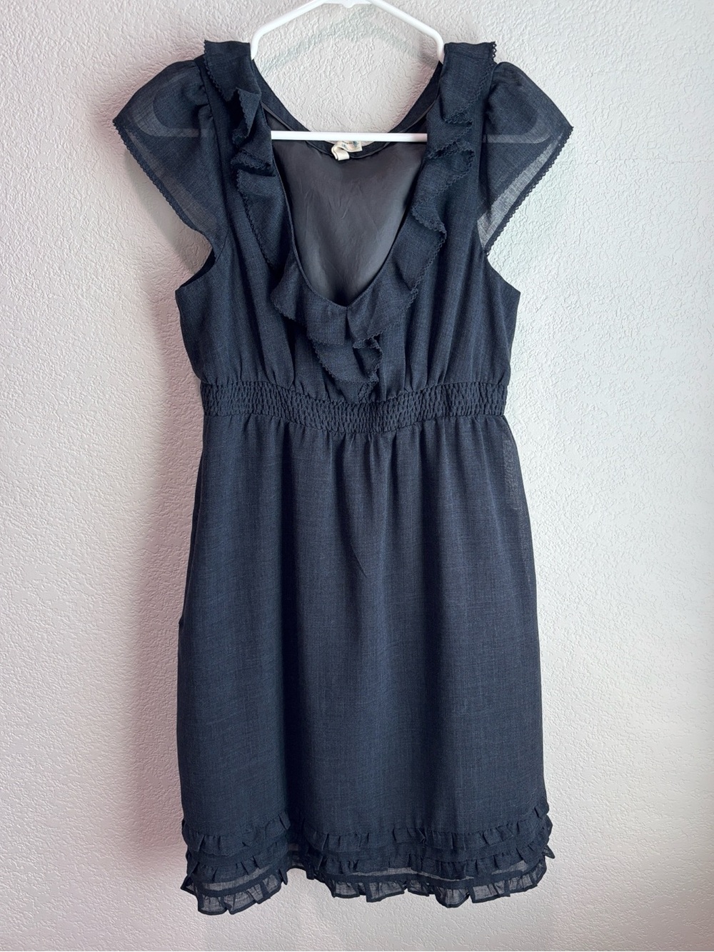 Maeve Anthropologie Charmed Charcoal Grey Ruffle Cap Sleeve Dress Size 8 Medium